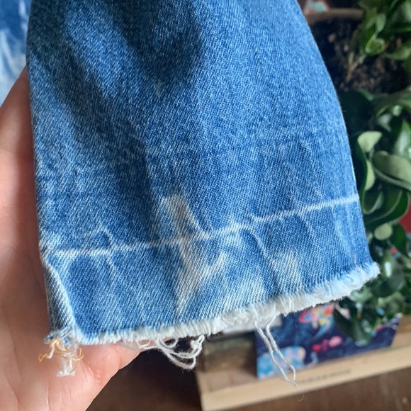 Vintage bleach dyed denim distressed 3/4 sleeve raw edges tunic top - Picture 14 of 15